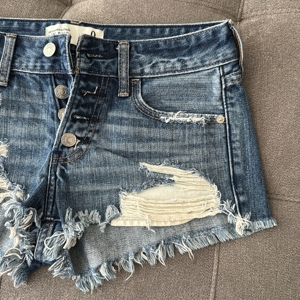 Abercrombie & Fitch Low Rise women’s short - Picture 4 of 5